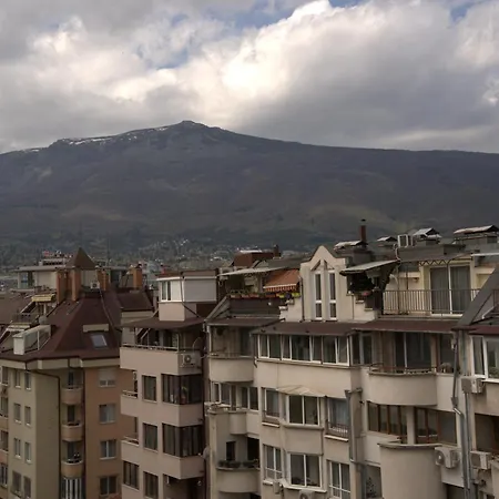 Maison Coloree - Bright And Cozy By Metro And Mall