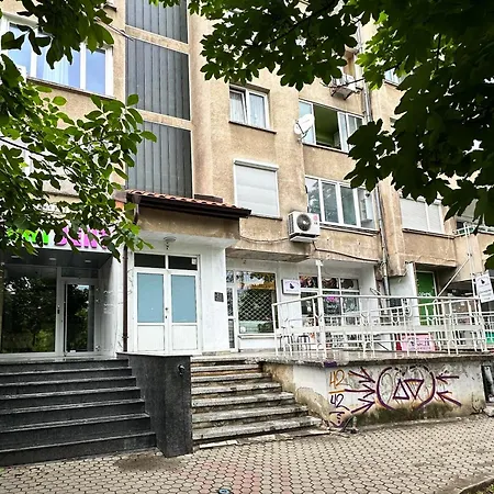 Maison Coloree - Bright And Cozy By Metro And Mall Daire *